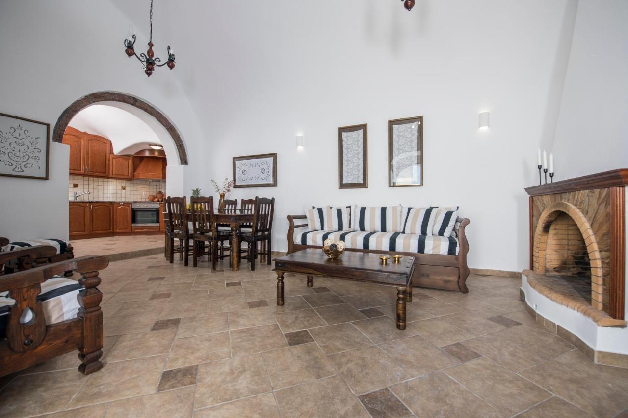 Вилла Santorini 180 Degrees Пиргос Экстерьер фото