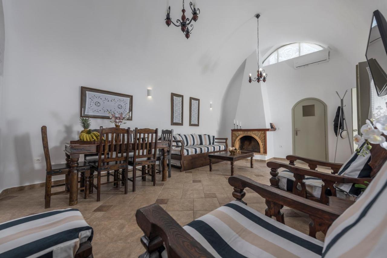 Вилла Santorini 180 Degrees Пиргос Экстерьер фото